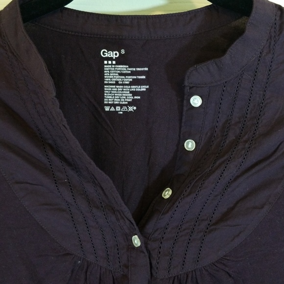 GAP PLUM PURPLE BUTTOM DOWN TOP SZ SMALL NWT♡ - Picture 2 of 8